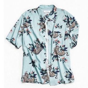Urban Outfitters Tiger Hawaiian shirt